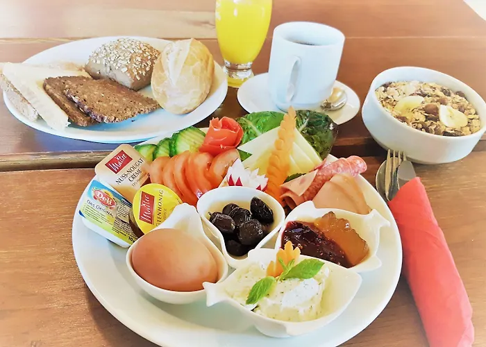 Three Little Pigs - Your Castle ホステル *