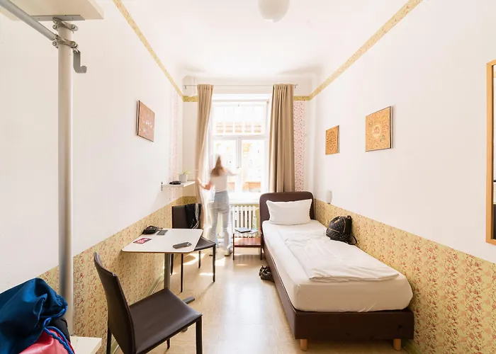 Three Little Pigs - Your Castle ベルリン