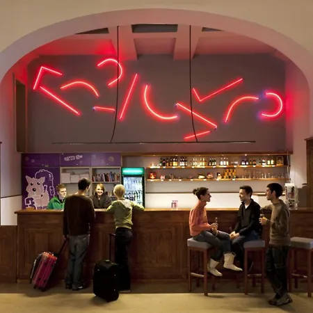 Three Little Pigs - Your Castle * Berlino