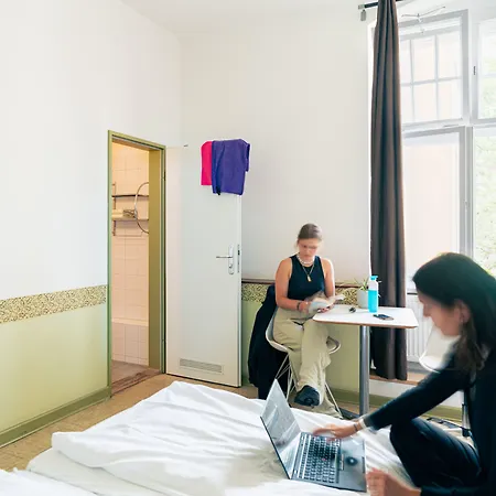 Three Little Pigs - Your Castle Ostello Berlino