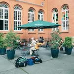 Three Little Pigs - Your Castle * Berlin
