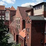 Three Little Pigs - Your Castle Albergue Berlim