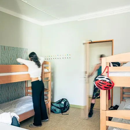 Hostel Three Little Pigs - Your Castle