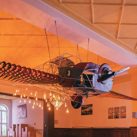 Three Little Pigs - Your Castle Hostel Berlin