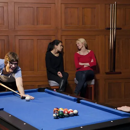 Three Little Pigs - Your Castle Hostel Berlin