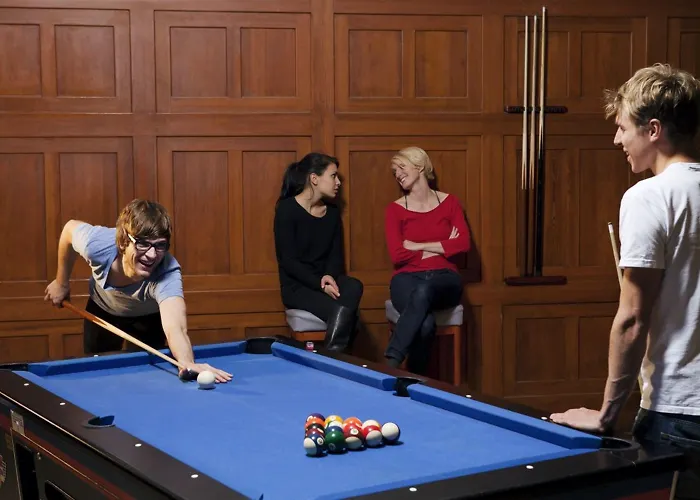 Three Little Pigs - Your Castle Hostal Berlín