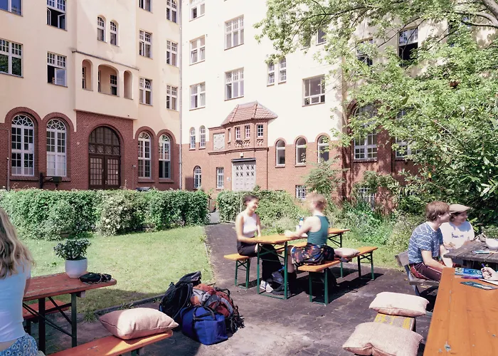 Three Little Pigs - Your Castle Hostal Berlín