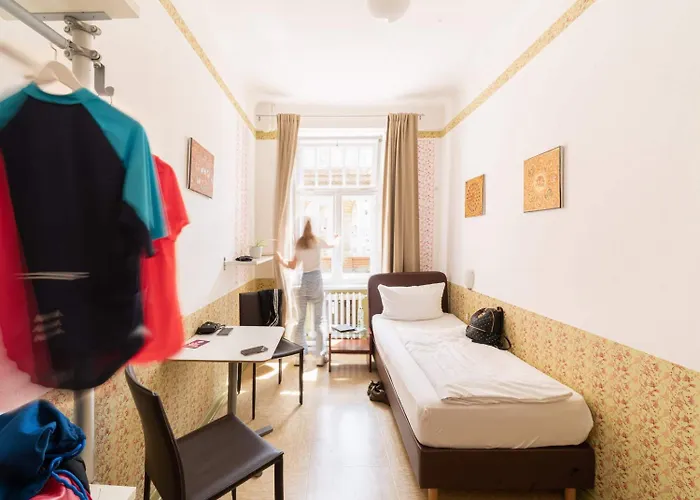 Three Little Pigs - Your Castle *