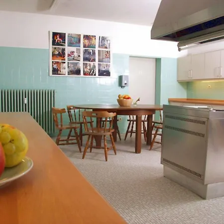 Three Little Pigs - Your Castle Albergue