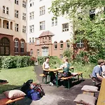 Three Little Pigs - Your Castle Hostel Berlin