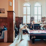 Three Little Pigs - Your Castle Hostel Berlin