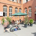 Three Little Pigs - Your Castle Hostel Berlin