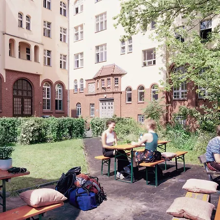 Three Little Pigs - Your Castle Hostel Berlin