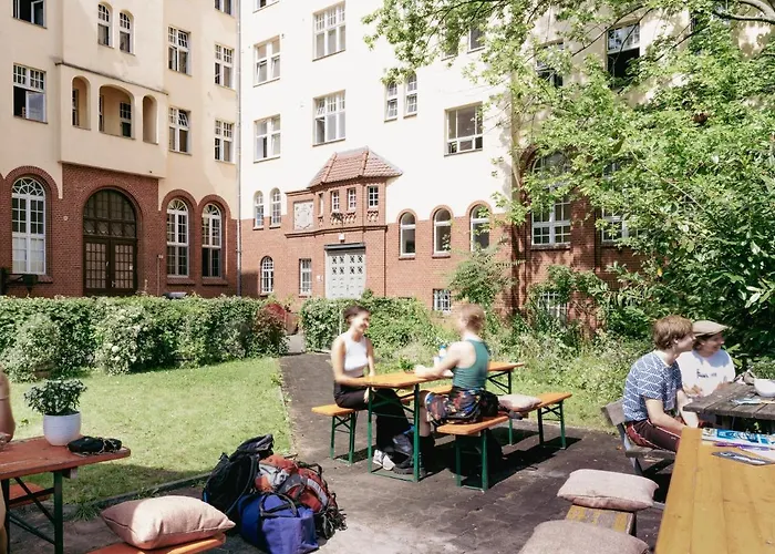 Three Little Pigs - Your Castle Hostel Berlin