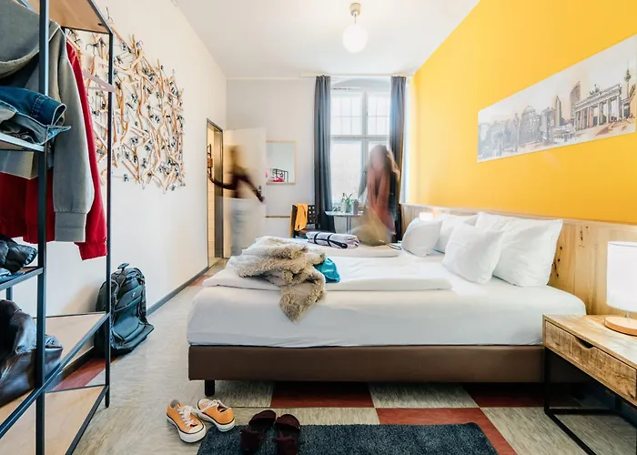 Three Little Pigs - Your Castle * Берлин